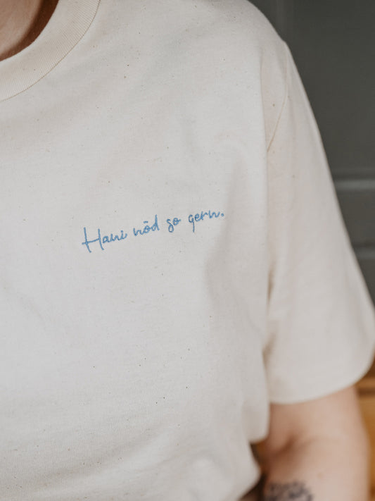 Model mit T-Shirt Hani nöd so gern Close Up